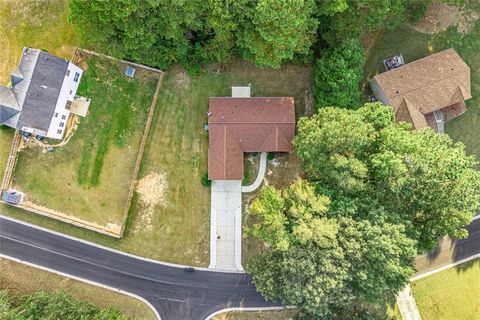 A home in Powder Springs