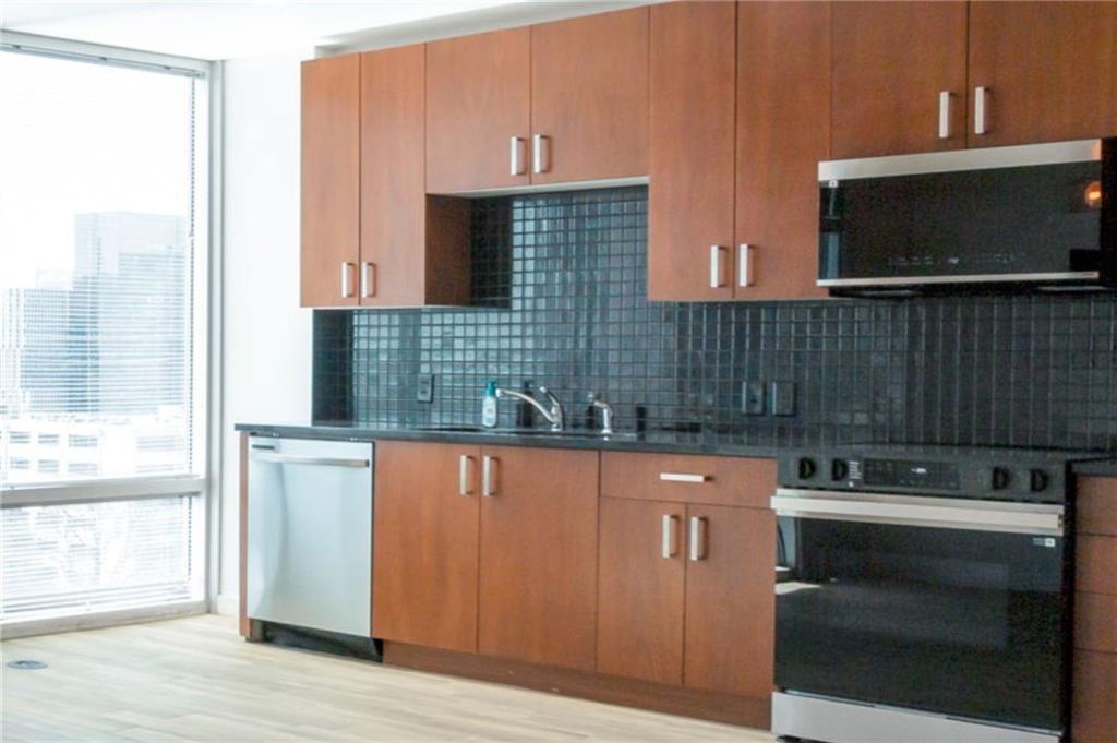 943 Peachtree Street NE 1304