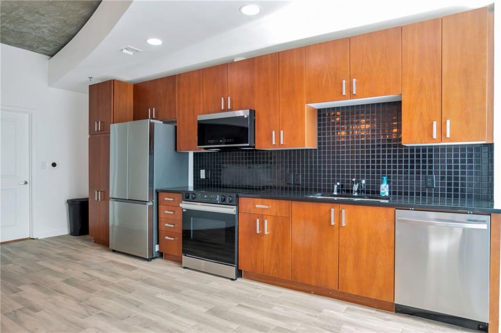 943 Peachtree Street NE 1304