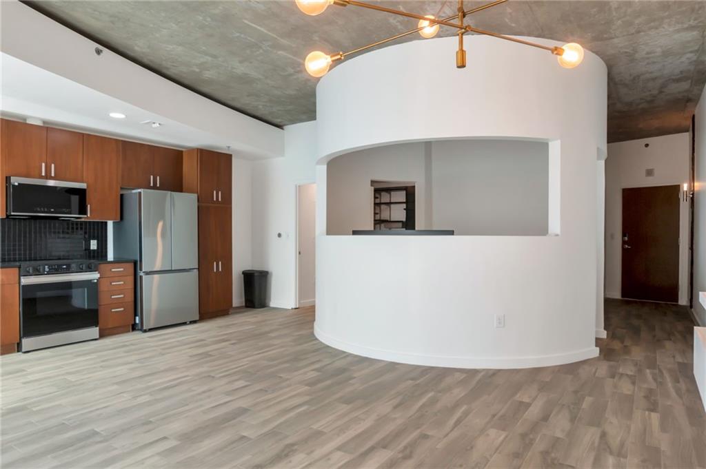 943 Peachtree Street NE 1304