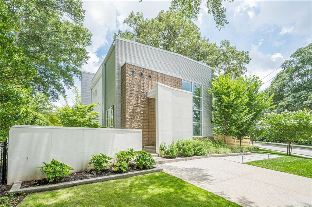Briarwood Hills - Residential Lease