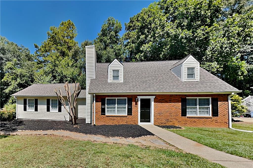 Charming 3 bed, 2.5 bath, 1,920 sqft home in Marietta! Open kitchen concept with updated counters and a spacious living room. Primary suite with attached bathroom. Spacious backyard, great for gatherings! Pets accepted on a case by case basis. Additional admin fees apply. The Fireplace is decorative. Schedule your showing today! This home is as-is.
This home may be located within a Homeowners Association (HOA) community. If so, residents will be responsible for adhering to all HOA rules and regulations. Please contact your agent or landlord's agent for more information.
DISCLAIMER: Cobb County has certain restrictions on the number and relationship of occupants living in single family homes. All prospective tenants represent that they have reviewed, understand and shall comply with such restrictions.