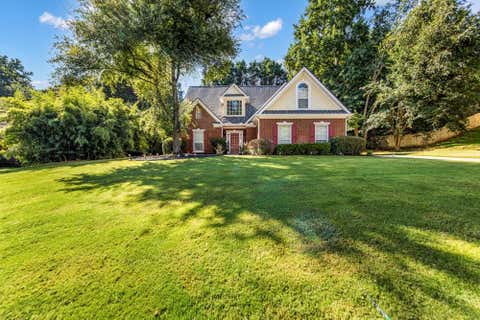 Homes For Sale - 165 Roberts Road<br/> Suwanee, GA 30024