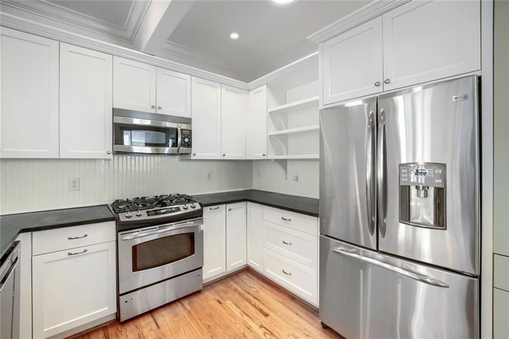 534 Ponce De Leon Place