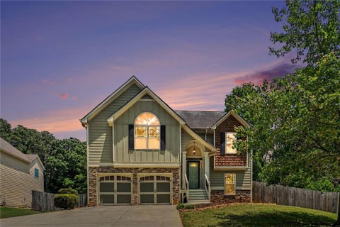 Homes For Sale - 3936 Memorial Parkway<br/> Kennesaw, GA 30152