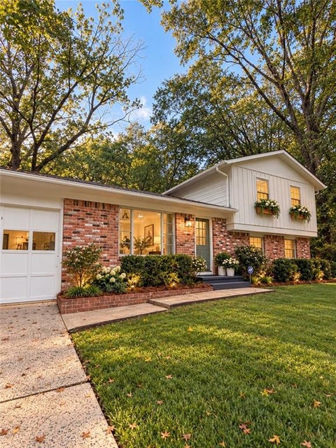 Homes For Sale - 1655 Mohawk Place<br/> Cobb County, Smyrna, GA 30080