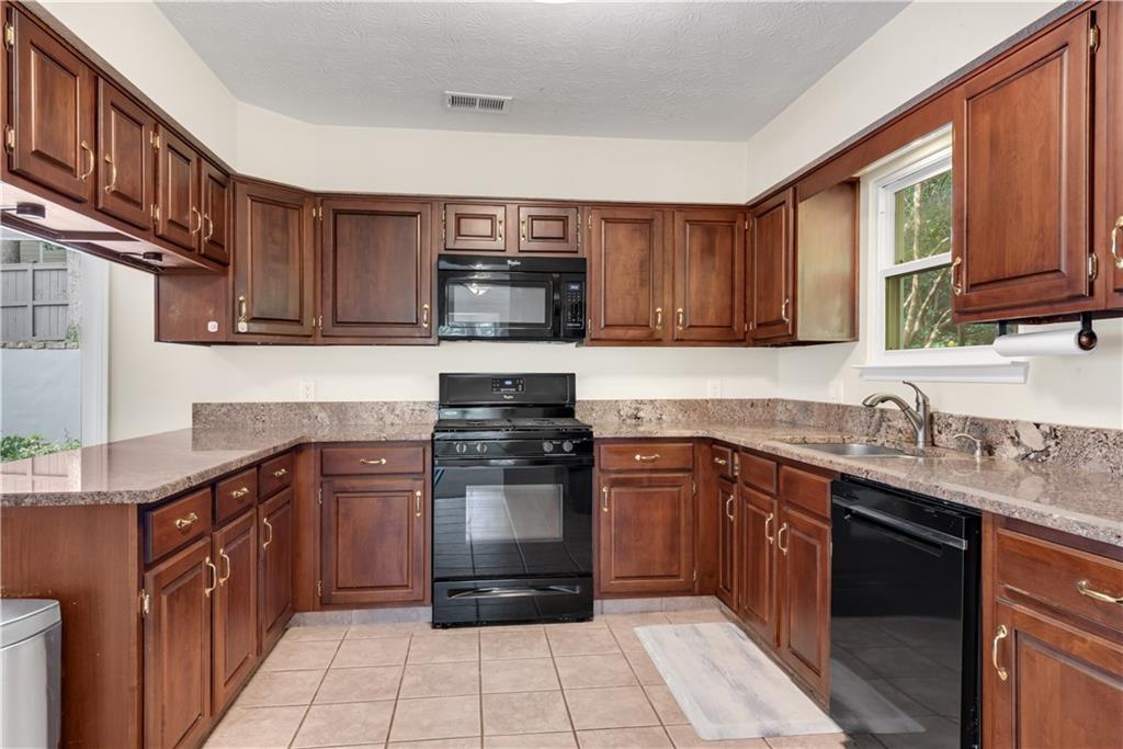 Wallace Woods - Residential Lease