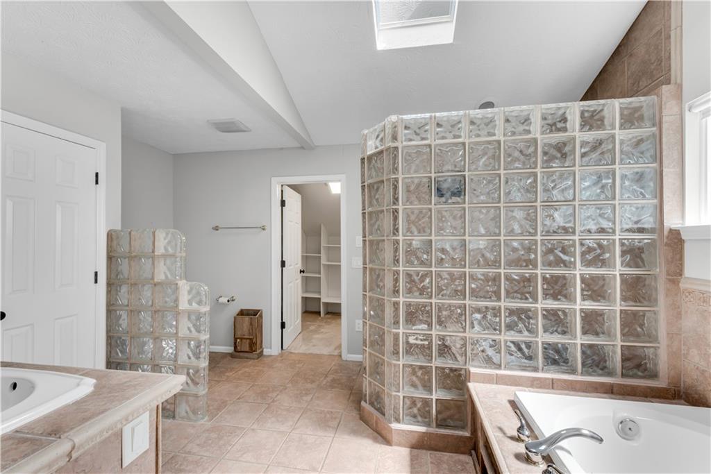 Wallace Woods - Residential Lease