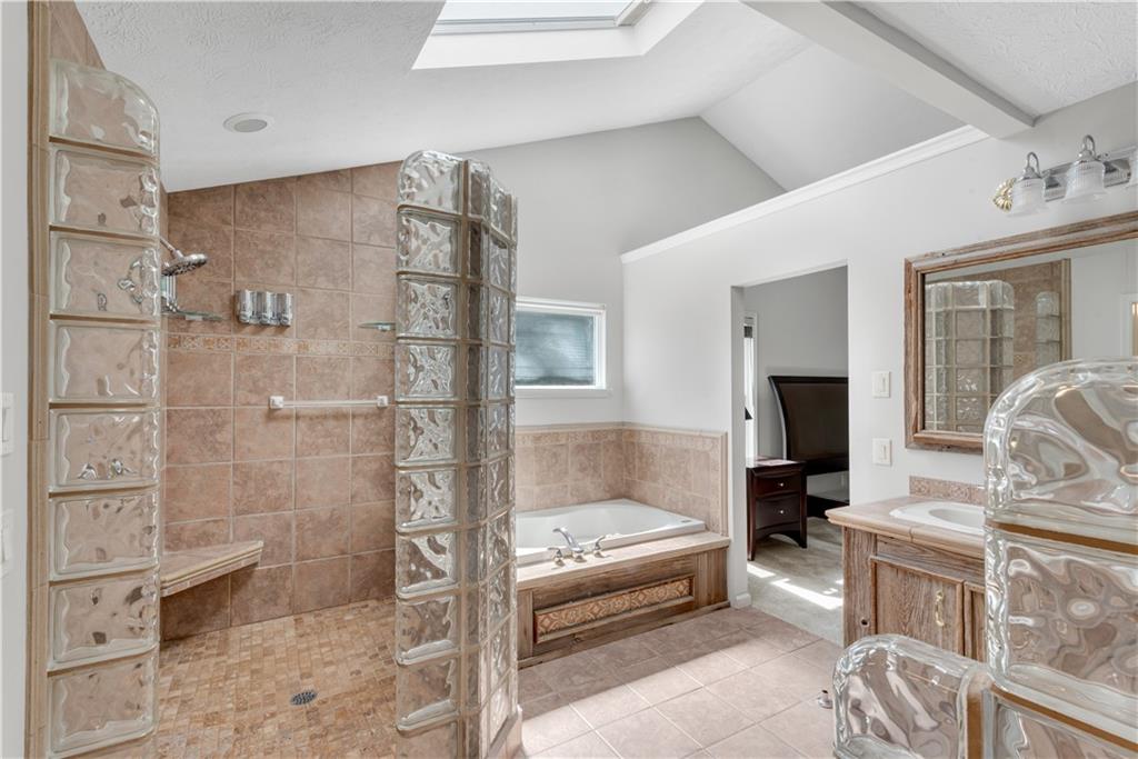 Wallace Woods - Residential Lease