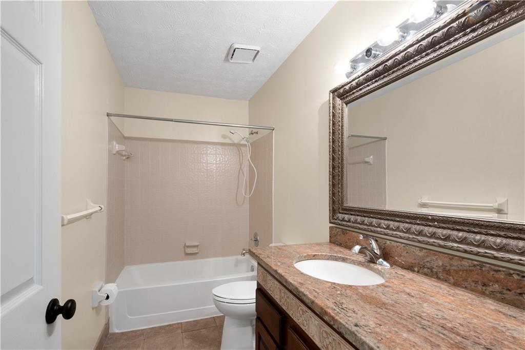 Wallace Woods - Residential Lease