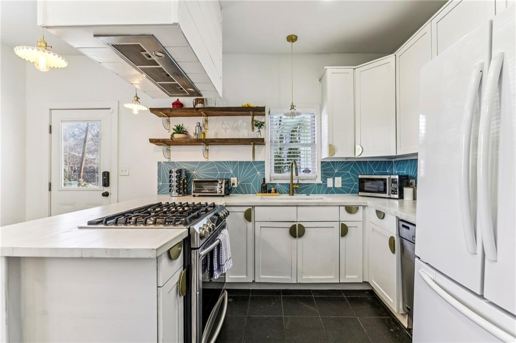 196 Reinhardt Street