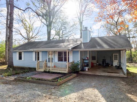 A home in Dawsonville