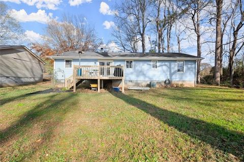 A home in Dawsonville