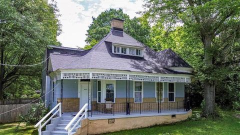 Photo of 240 wellington Street, Atlanta, GA 30314 (MLS # 7670892)