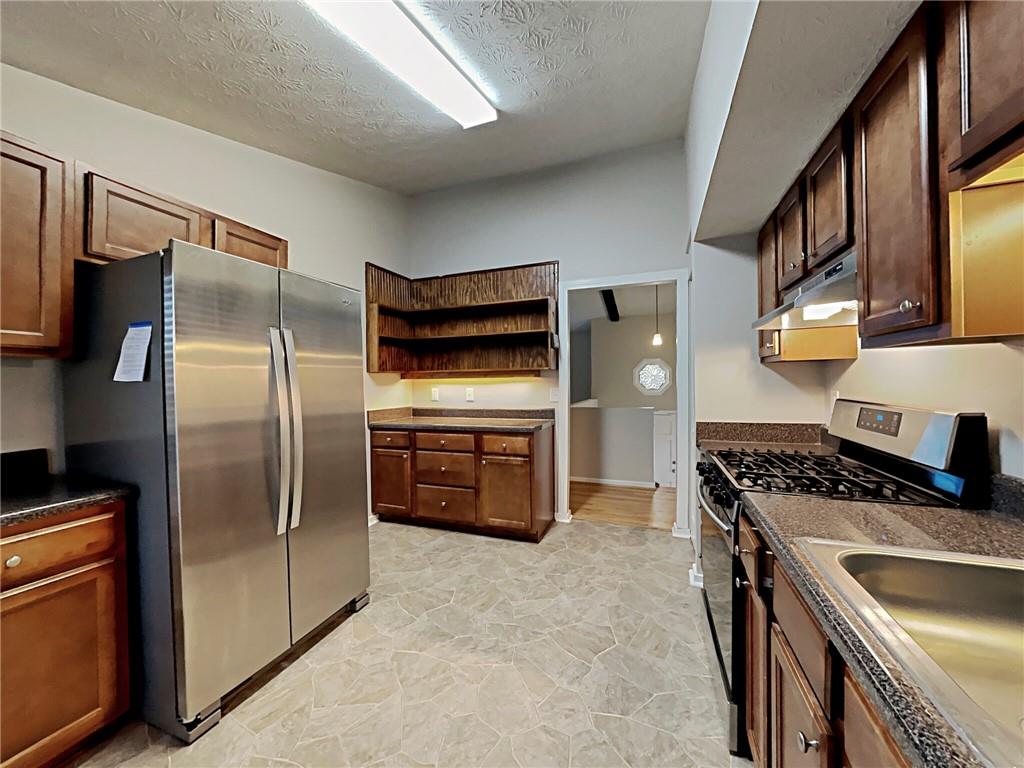 Cross Gate - Residential Lease