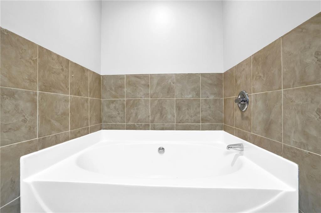 6330 Elmshorn Way, Alpharetta, Georgia image 28