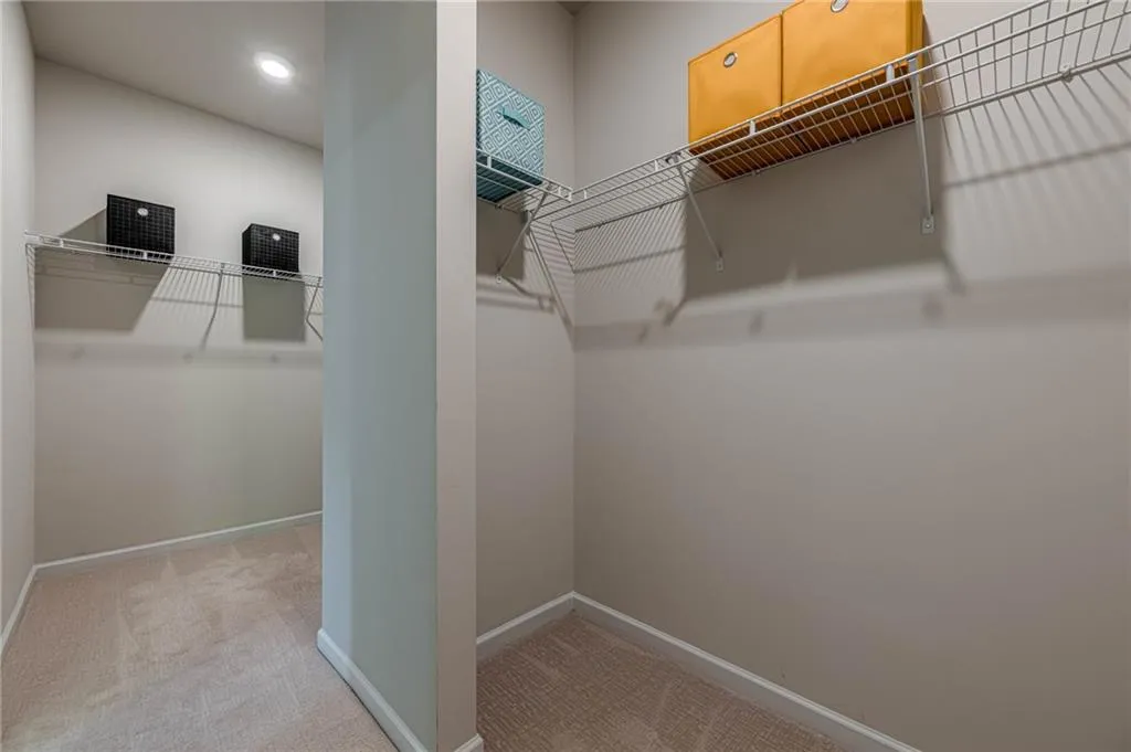 Canton, Georgia 30115, United States, 6 Bedrooms Bedrooms, ,4 BathroomsBathrooms,Residential,Active,116894