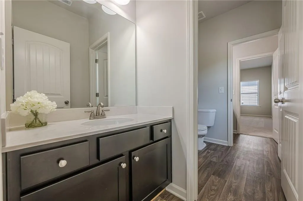 Canton, Georgia 30115, United States, 6 Bedrooms Bedrooms, ,4 BathroomsBathrooms,Residential,Active,116894