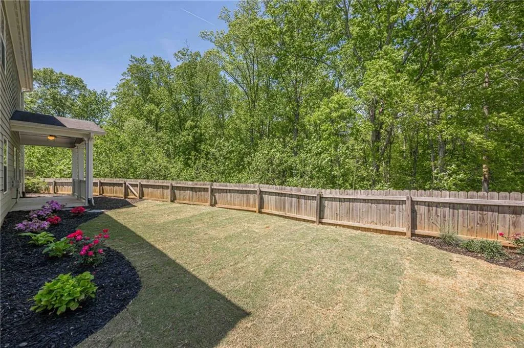 Canton, Georgia 30115, United States, 6 Bedrooms Bedrooms, ,4 BathroomsBathrooms,Residential,Active,116894