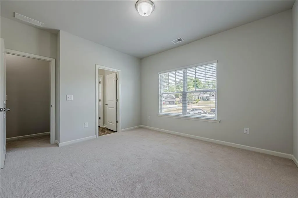 Canton, Georgia 30115, United States, 6 Bedrooms Bedrooms, ,4 BathroomsBathrooms,Residential,Active,116894