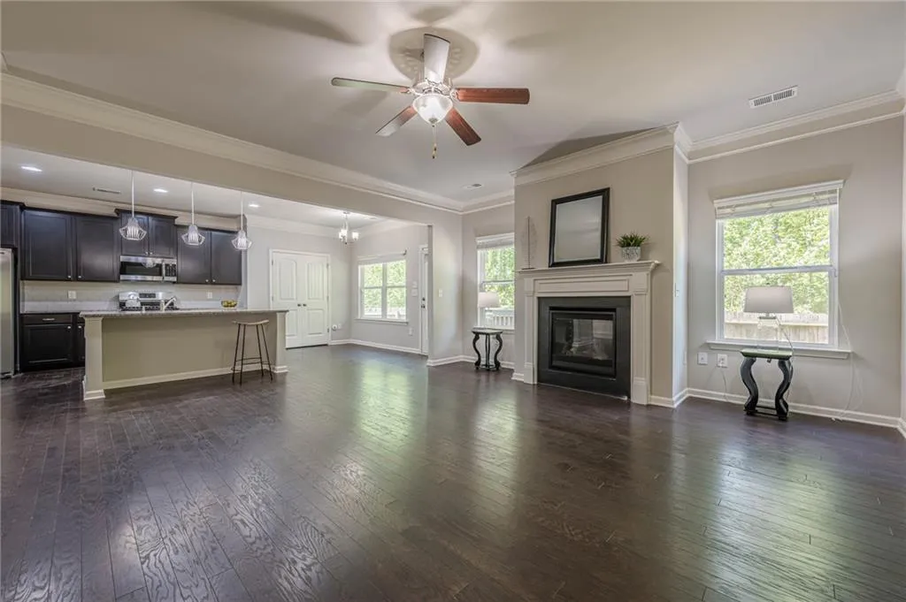 Canton, Georgia 30115, United States, 6 Bedrooms Bedrooms, ,4 BathroomsBathrooms,Residential,Active,116894