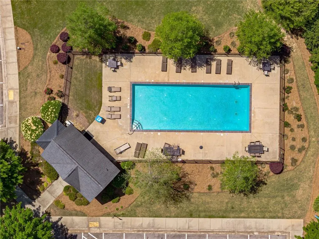 Canton, Georgia 30115, United States, 6 Bedrooms Bedrooms, ,4 BathroomsBathrooms,Residential,Active,116894