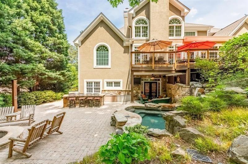 3915 Merriweather Woods