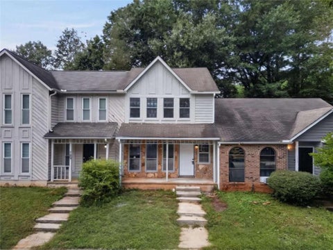 Homes For Sale - 791 Heritage Oaks Drive<br/> Stone Mountain, GA 30088