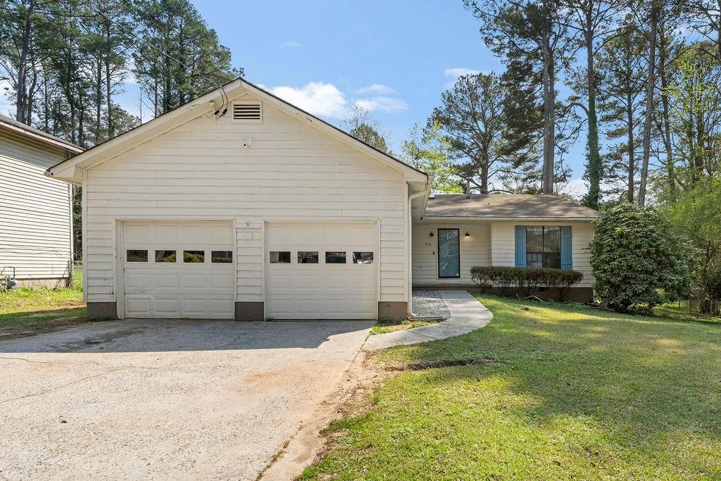 528 Raintree Drive