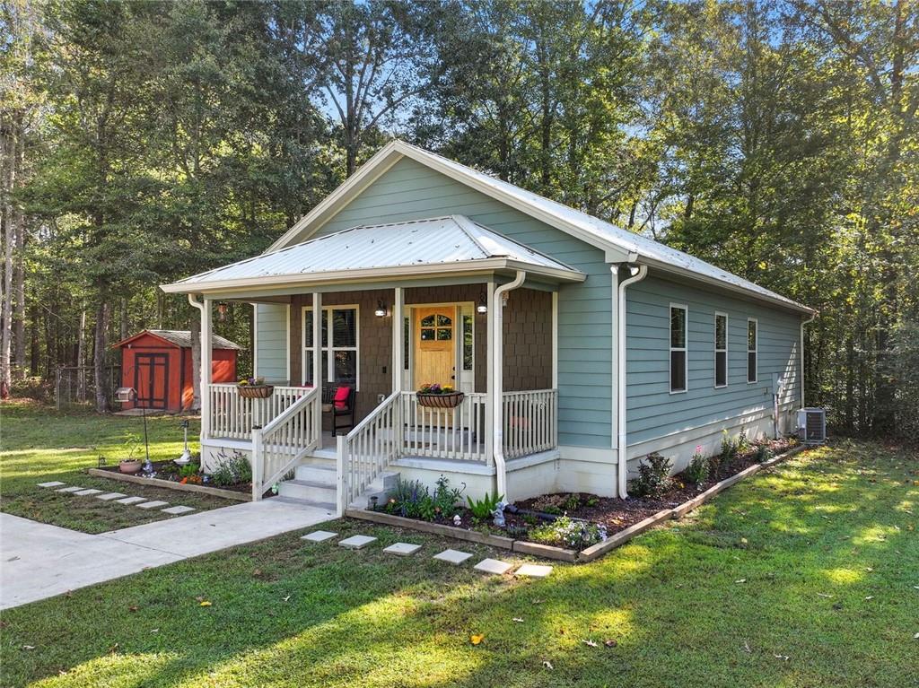 275 Old Whitestone Road W