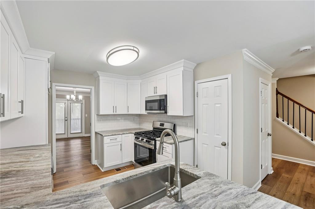 1359 Sheffield Glen Way NE