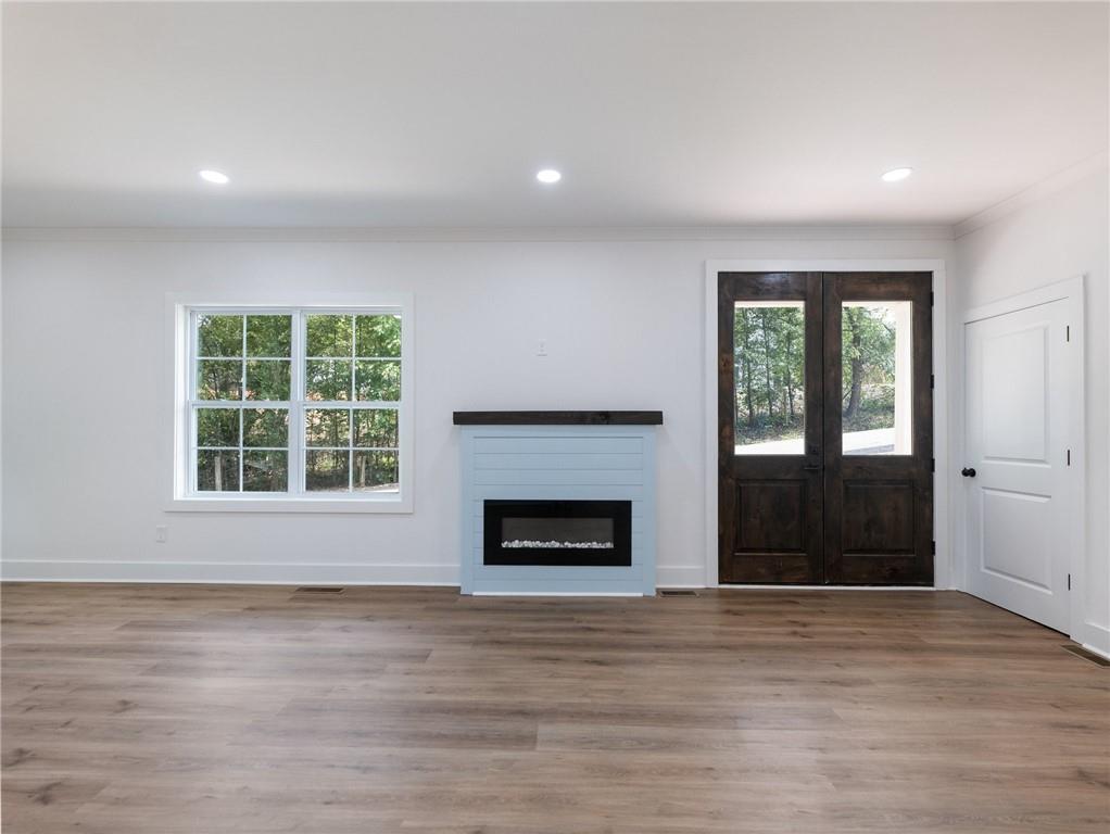 2438 Shadburn Ferry Drive, Buford, Georgia image 3