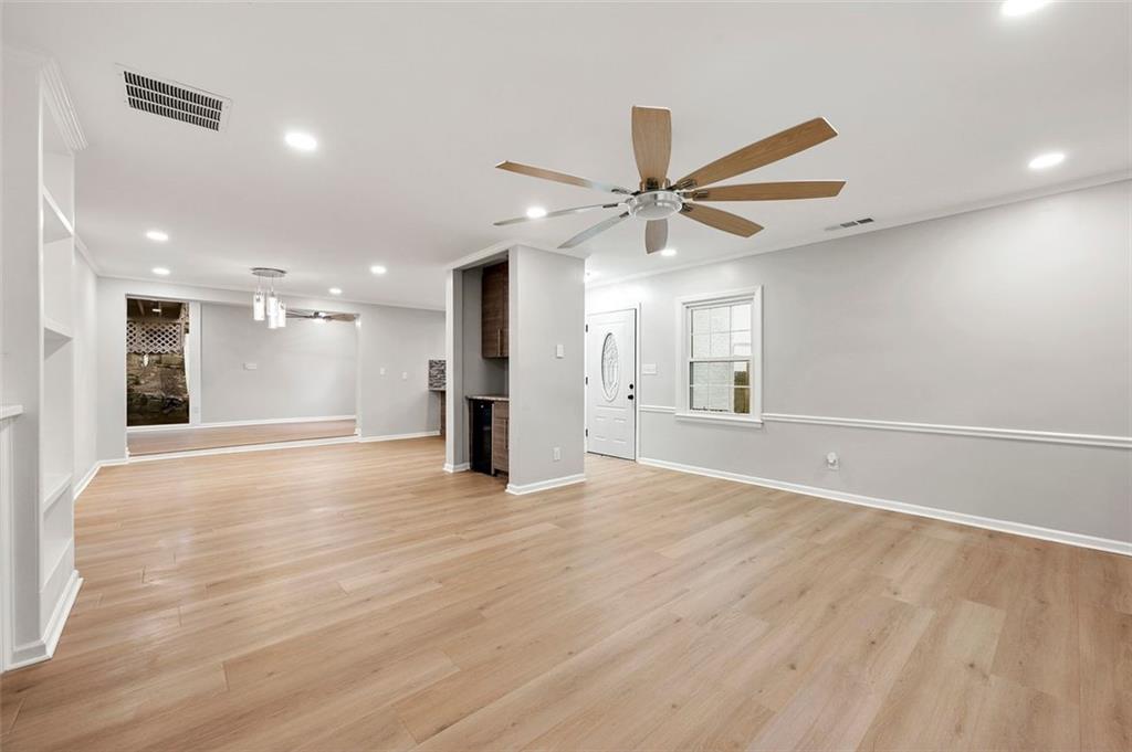 2828 Cloverhurst Drive, Atlanta, Georgia image 9