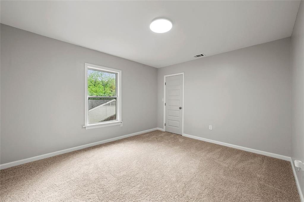 2828 Cloverhurst Drive, Atlanta, Georgia image 21