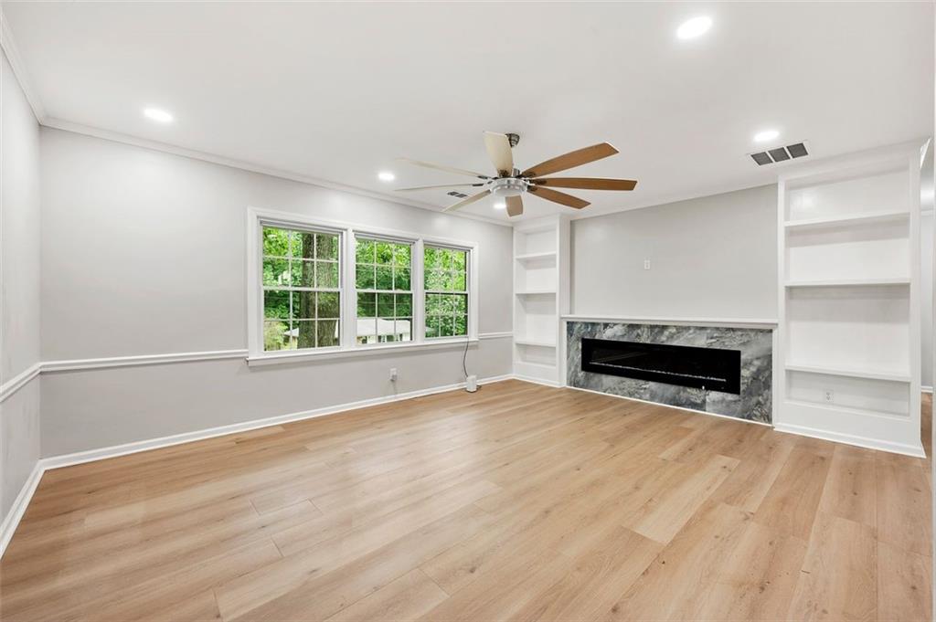 2828 Cloverhurst Drive, Atlanta, Georgia image 6