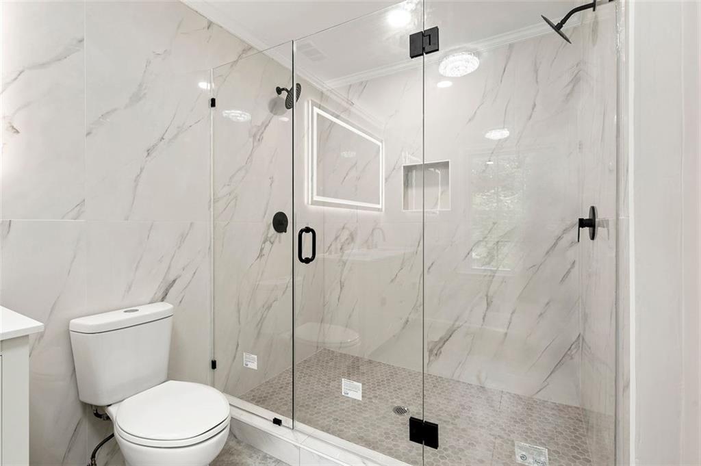 2828 Cloverhurst Drive, Atlanta, Georgia image 11