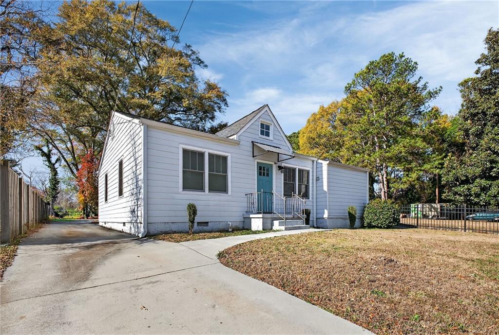 620 Hamilton E Holmes Drive NW