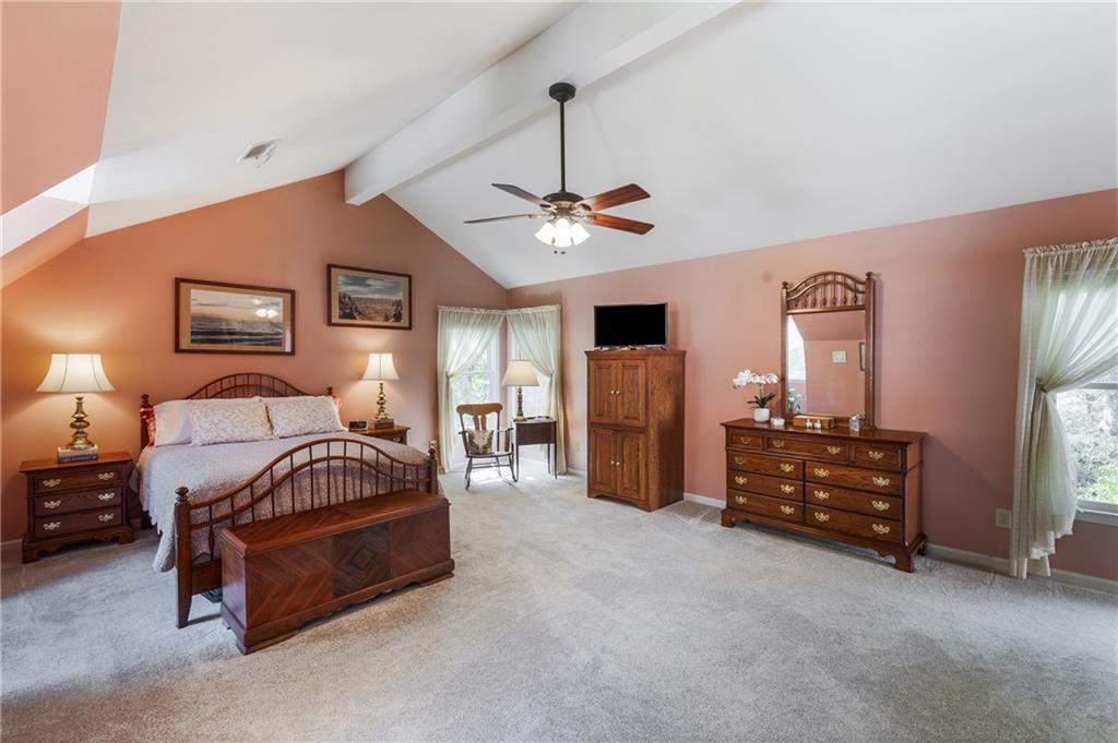 1129 Club Trace NE