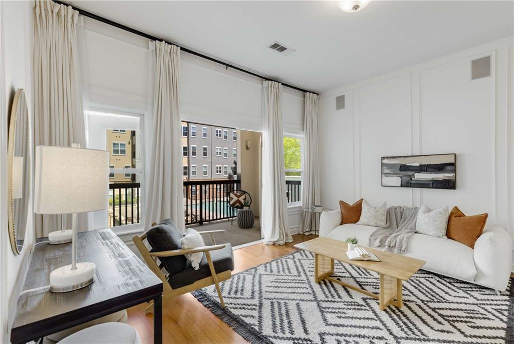 870 Inman Vlg pkwy 305