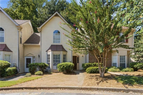 Townhouse For Sale - 2260 Fairways Court<br/> Kennesaw, GA 30144