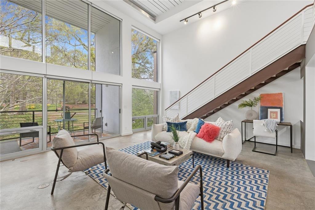 490 N Highland Avenue NE 2B