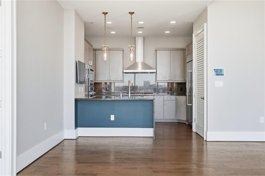 1065 Midtown Loews - Residential