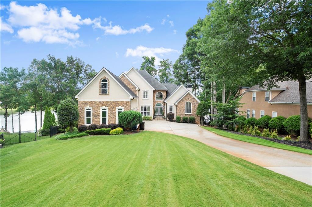 308 Chanda Cove