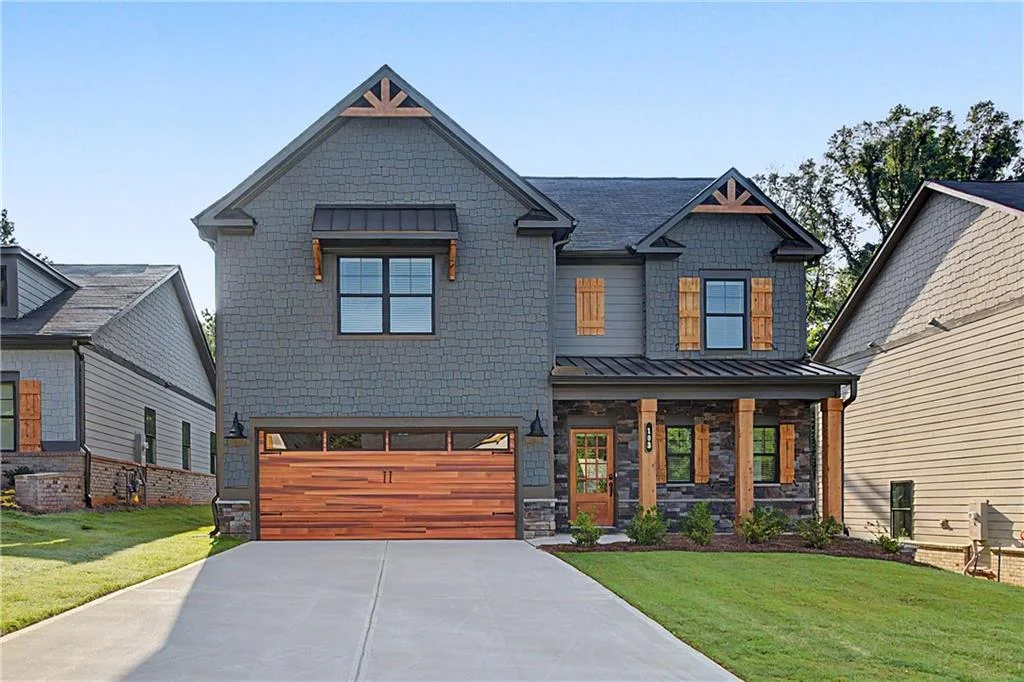 103 Everwood Court