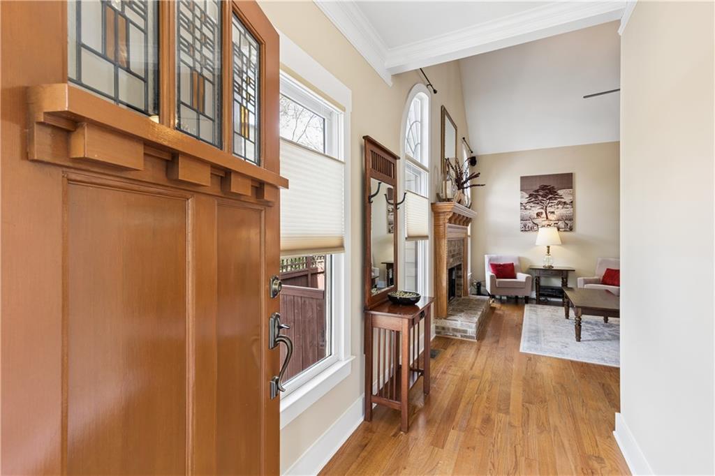 121 Warren Street NE