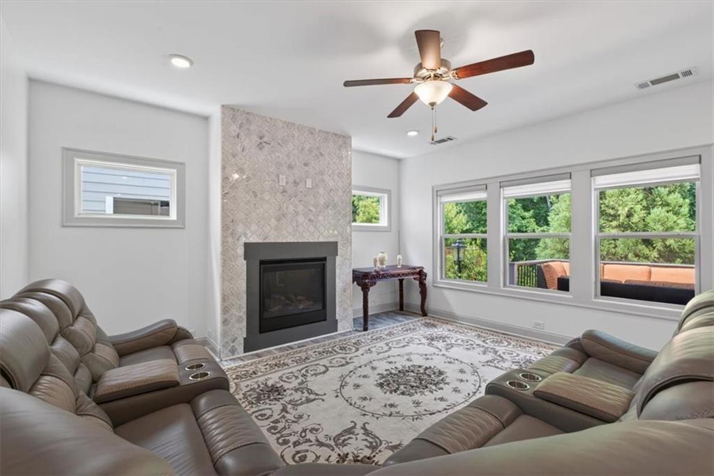 123 Grove View Road