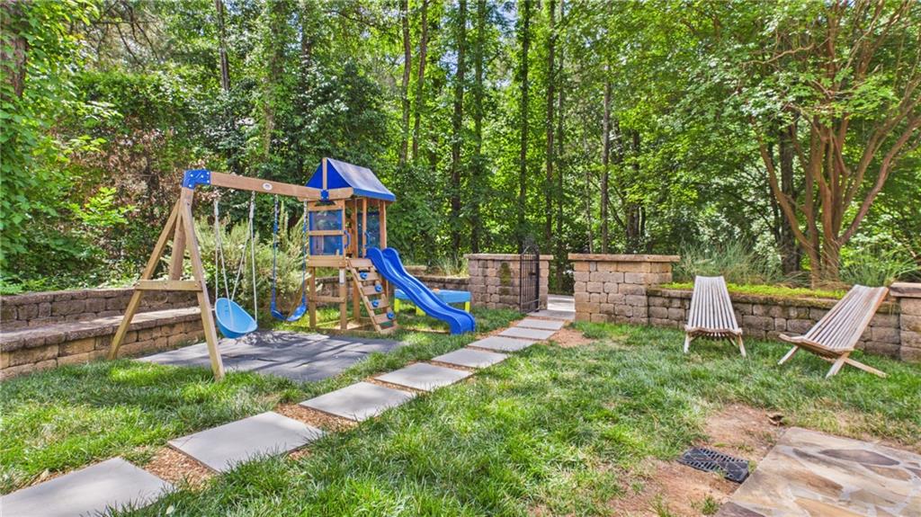 10 Quarry Lake Court