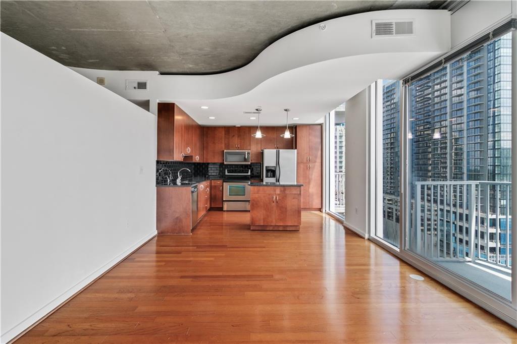 860 Peachtree Street NE 1612