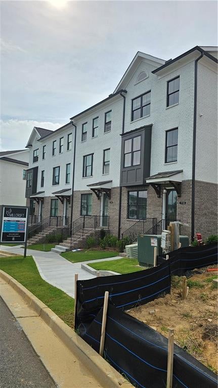 1118 Larkin Drive