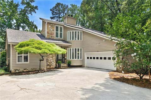 Homes For Sale - 10550 Haynes Bridge Road<br/> Fulton County, Roswell, GA 30022